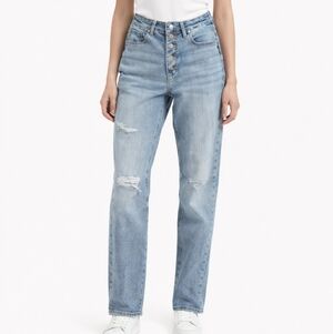 Silver Jeans Women's Boyfriend Button fly High-Waisted Jeans Size 26x29 Distress